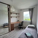 Spacious & Cleаn 4 Isolated For Groups * Pozsony