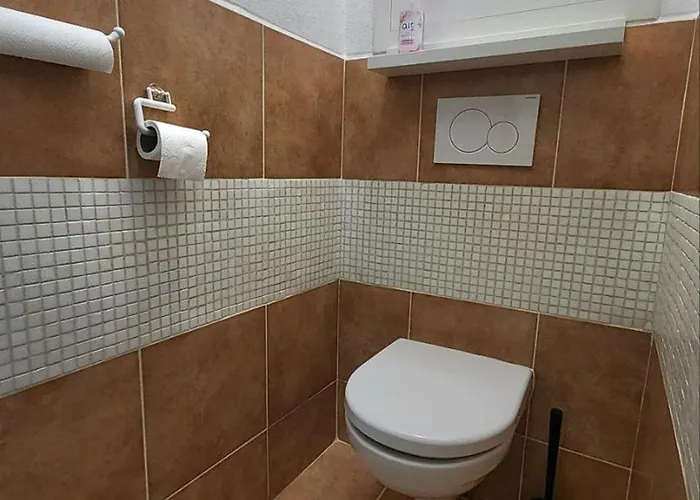 Spacious & Cleаn 4 Isolated For Groups Bratislava