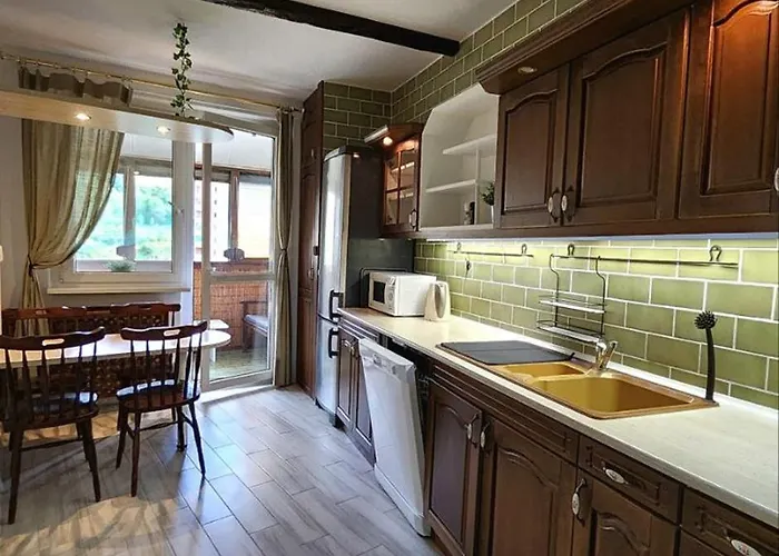 Spacious & Cleаn 4 Isolated For Groups Apartamento *